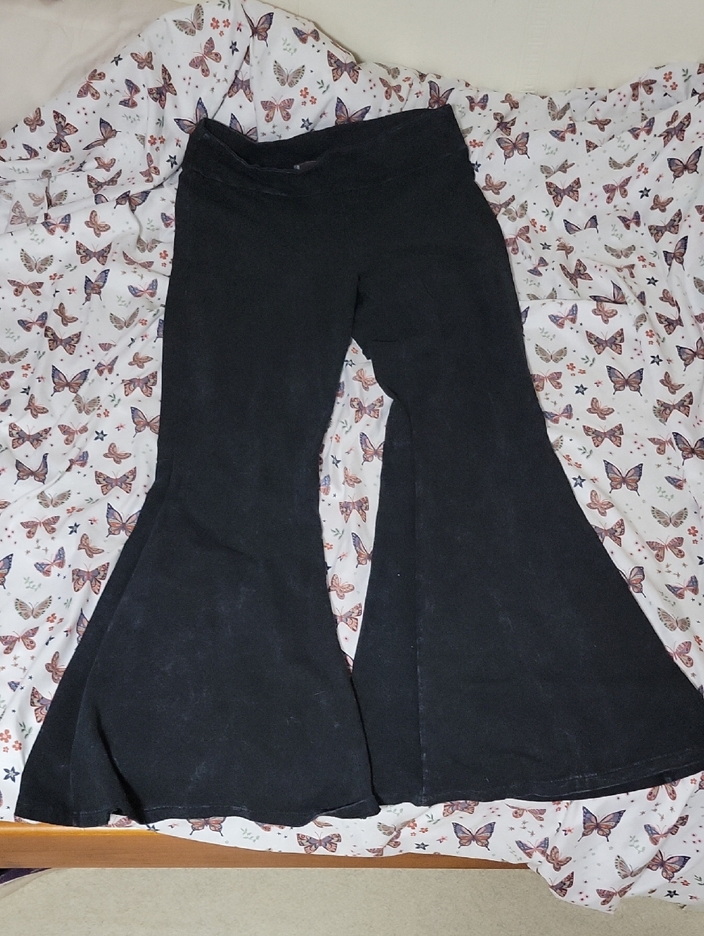 Women's Black Flare Wide-Leg Leggings